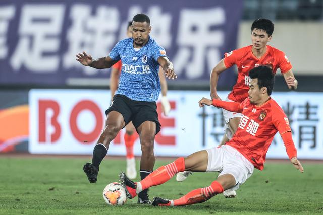 山西沁源G241国道发生严重交通事故致4人遇难2人受伤